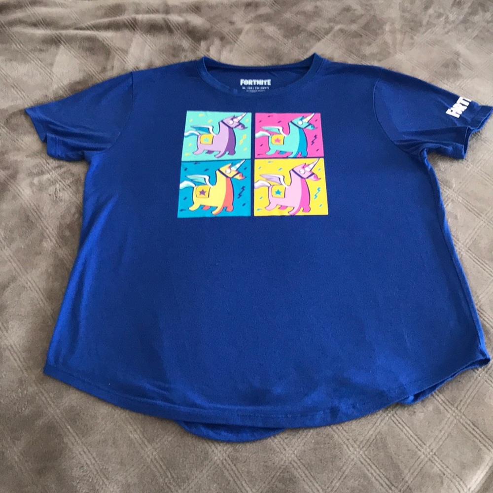 Fortnite piñata tee